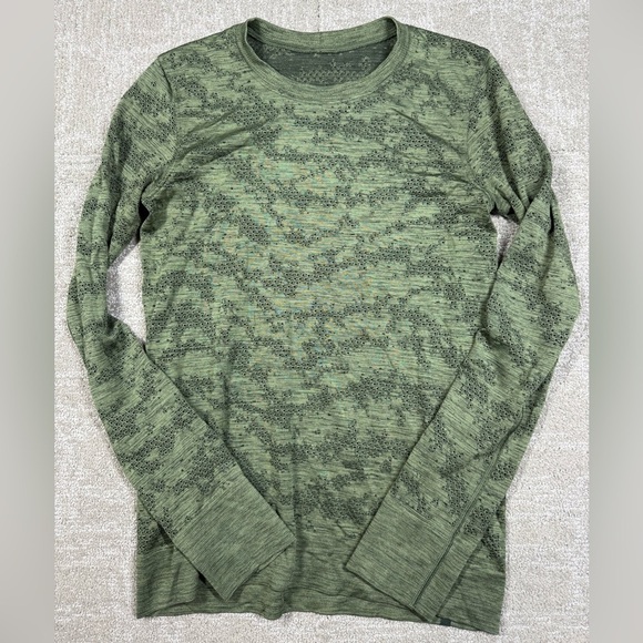 lululemon athletica Tops - Lululemon Swiftly Breathe Long Sleeve Dot Scape Rainforest Green Shirt READ